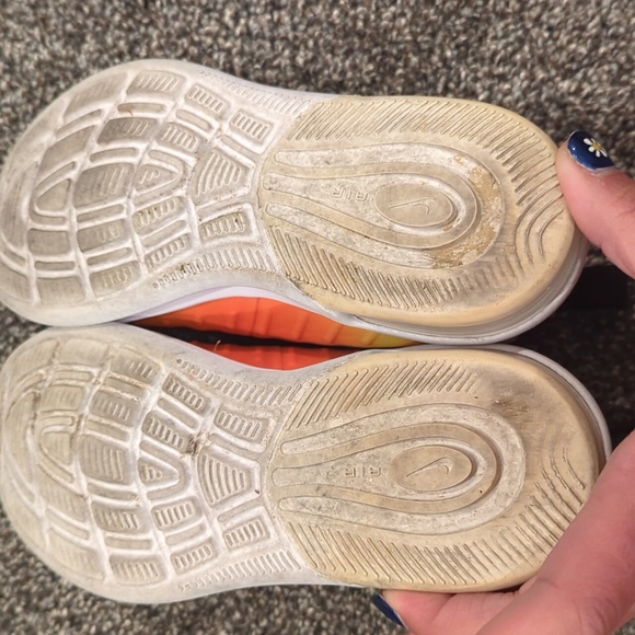 Youth Nike Air Max. Sunset Orange and Yellow Size 13c - Picture 3 of 7